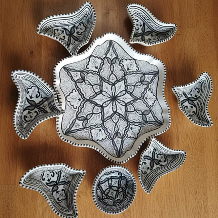 Tapas-Schale „Blume“ – handgefertigt - Aleya Keramik